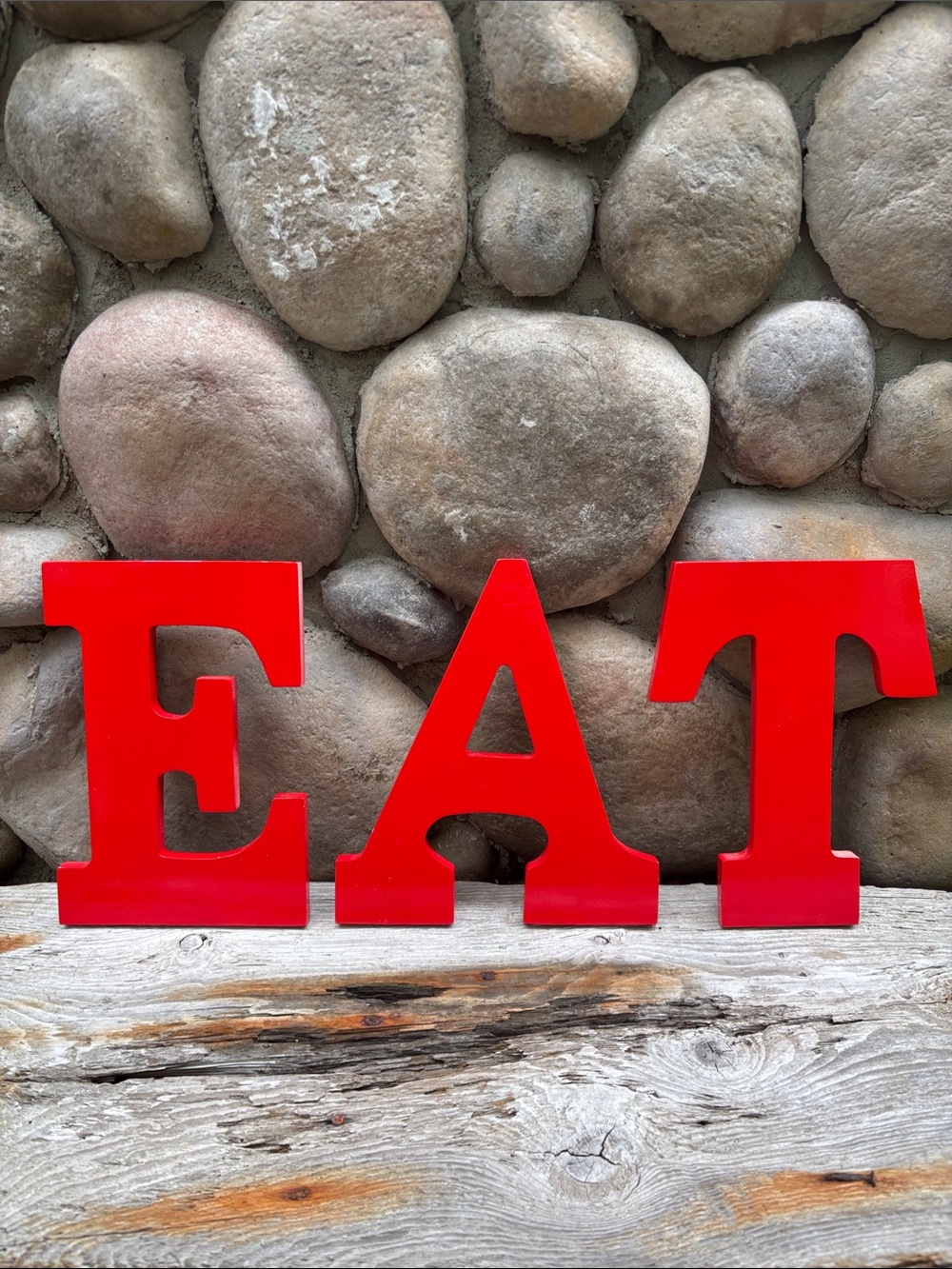 Red Letters ‘E A T’ Kitchen /Bar Wall Hanging or Stand-Up Decor